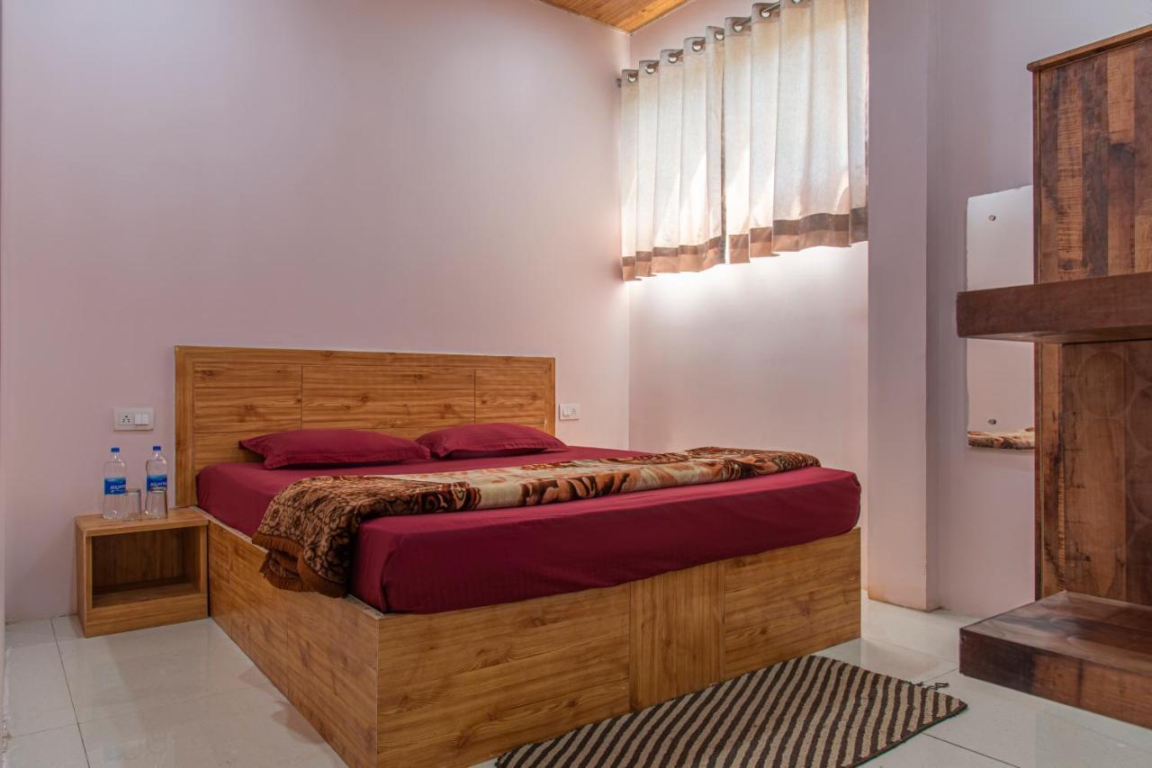 Valley View Apartments Kasauli Bagian luar foto