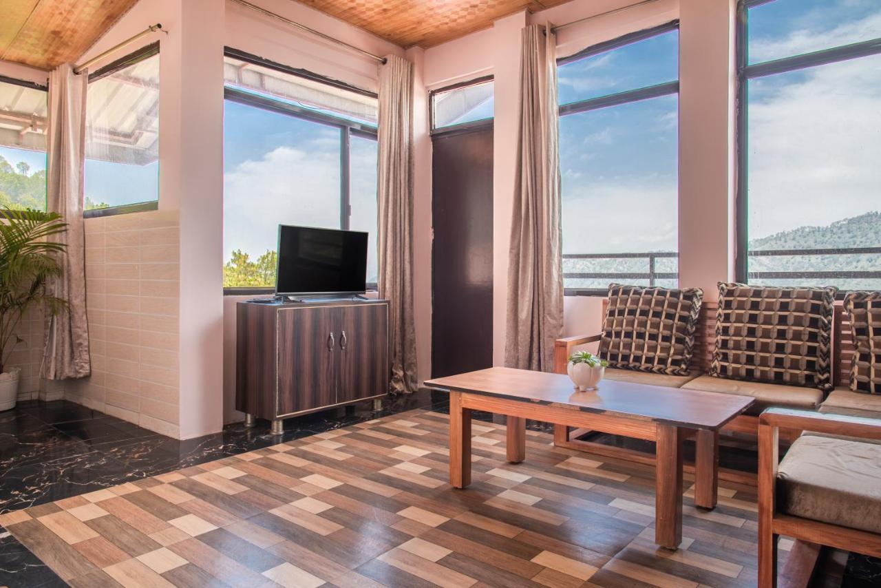 Valley View Apartments Kasauli Bagian luar foto