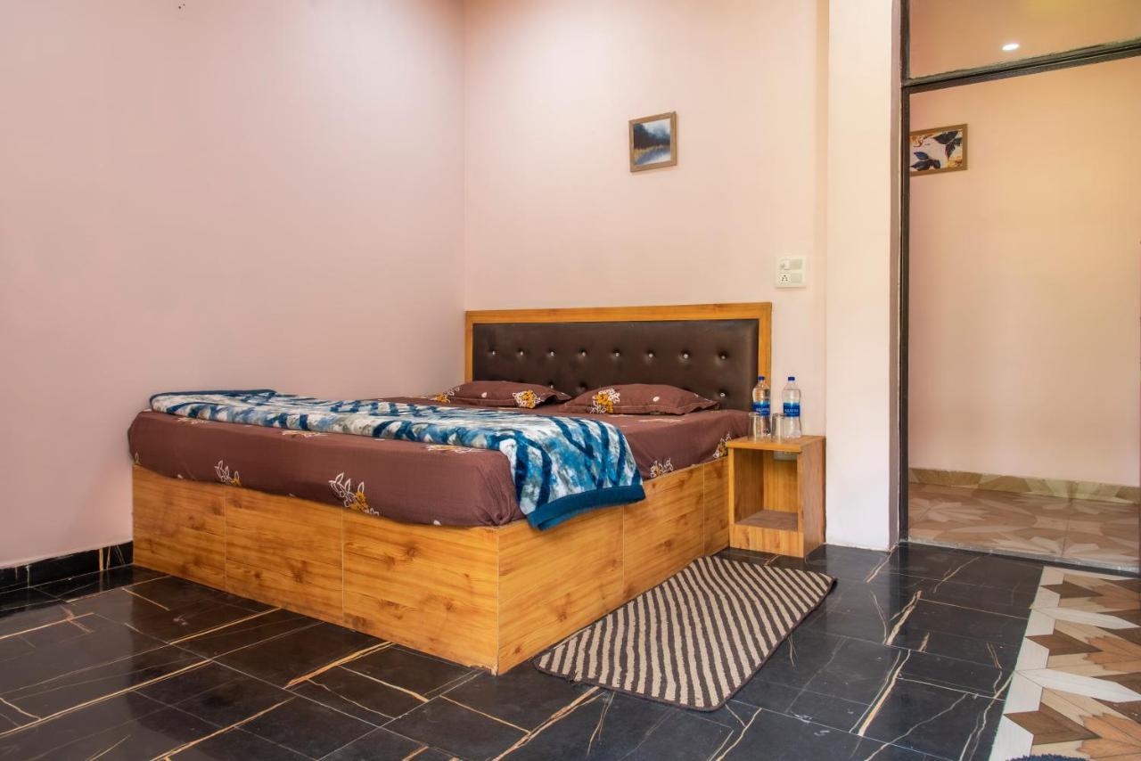 Valley View Apartments Kasauli Bagian luar foto