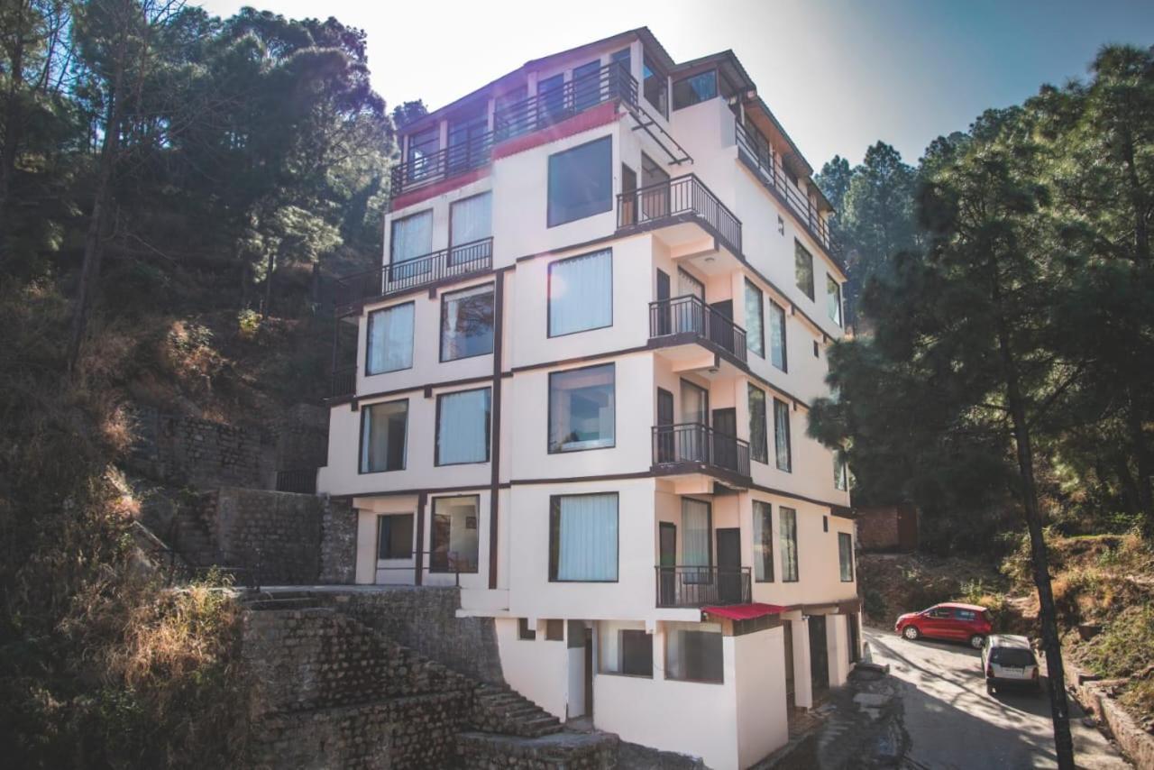 Valley View Apartments Kasauli Bagian luar foto